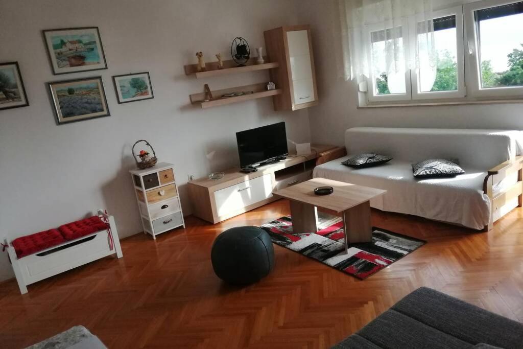 Spacious 2-Room Apartment With Beautiful Sea View Crikvenica Zewnętrze zdjęcie