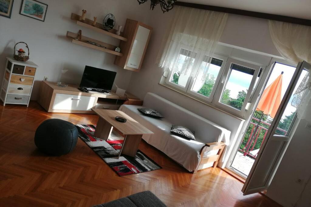 Spacious 2-Room Apartment With Beautiful Sea View Crikvenica Zewnętrze zdjęcie
