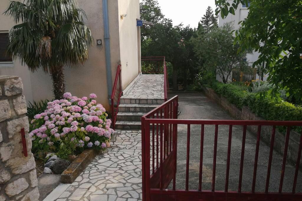 Spacious 2-Room Apartment With Beautiful Sea View Crikvenica Zewnętrze zdjęcie